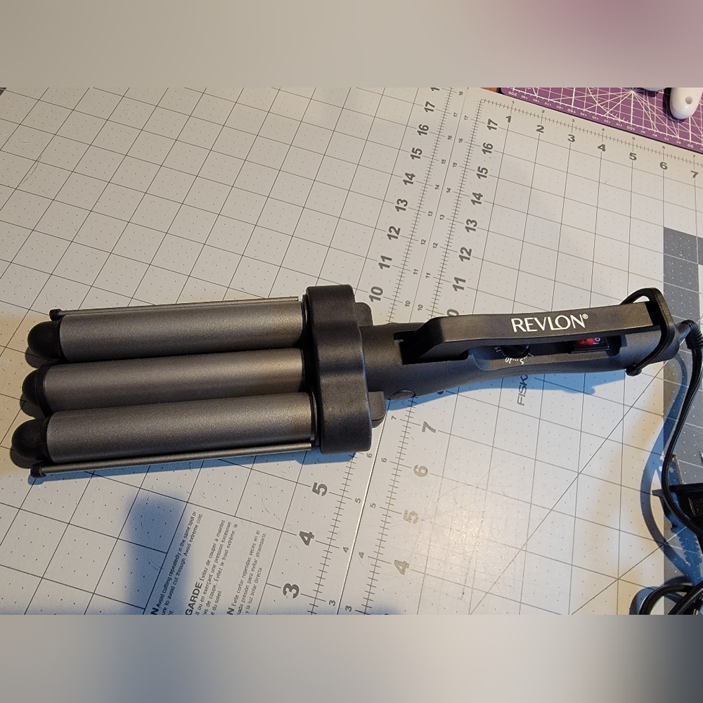 Revlon Triple Barrel Hair Curling Iron